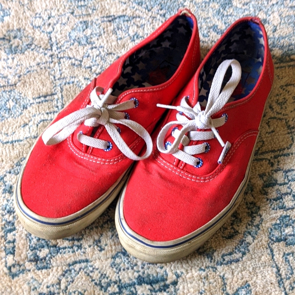 Red America Series Vans